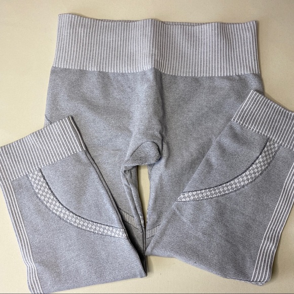 Track & Field Gray Textured Capri Leggings - Picture 5 of 8